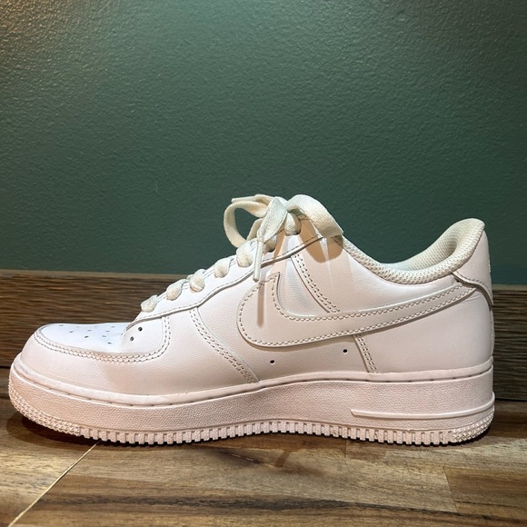 Nike Air Force 1 Low White Sneakers Women’s 7.5 - Picture 6 of 12